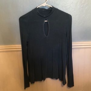 Key Hole Long Sleeve